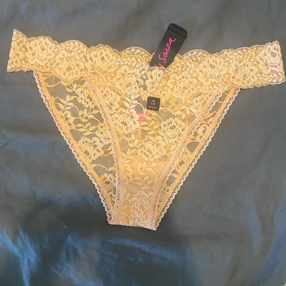 NWT La Senza Mini Cheeky Panties